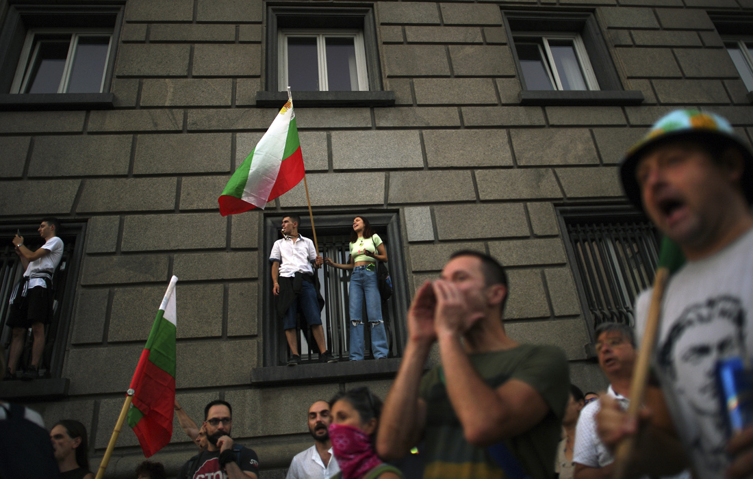 Антиправительственные протесты продолжаются в Софии и других городах Болгарии уже три недели