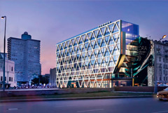 Дом Связи на Новом Арбате реконструируют под отель "в медном исполнении"