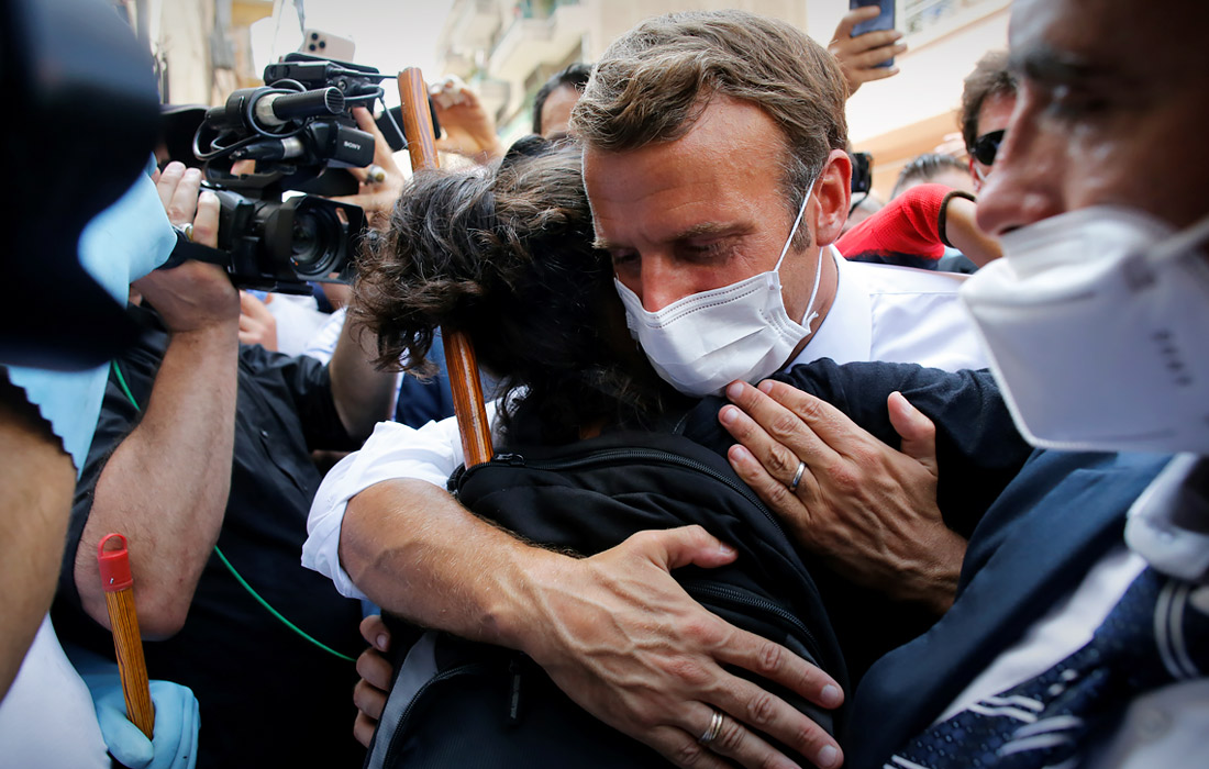 Президент Франции Эммануэль Макрон посетил пострадавший от серии взрывов Бейрут