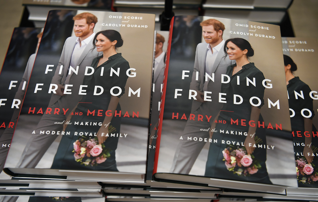 В продажу поступила биография принца Гарри и Меган Маркл "В поисках свободы: Гарри, Меган и создание современной королевской семьи"