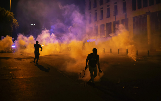 Антиправительственные акции в Бейруте