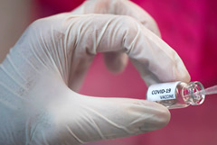 Вторая российская COVID-вакцина успешно протестирована на добровольцах