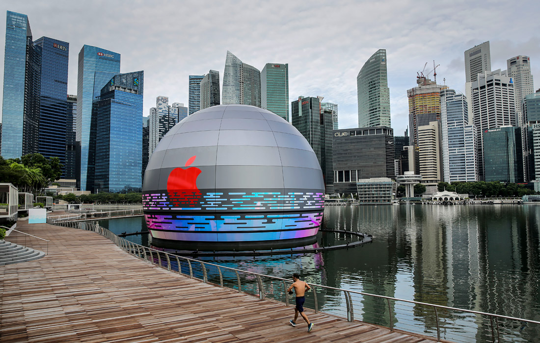 В Сингапуре компания Apple открывает первый в мире магазин на воде
