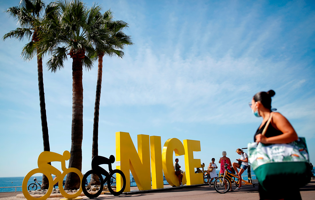 В Ницце готовятся к старту супервеломногодневки "Тур де Франс". Велогонка начнется в Ницце 29 августа и закончится в Париже 20 сентября.