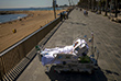 7 сентября. В Барселоне больница включила в программу реабилитации пациентов с COVID-19 регулярное их пребывание на пляже у моря.