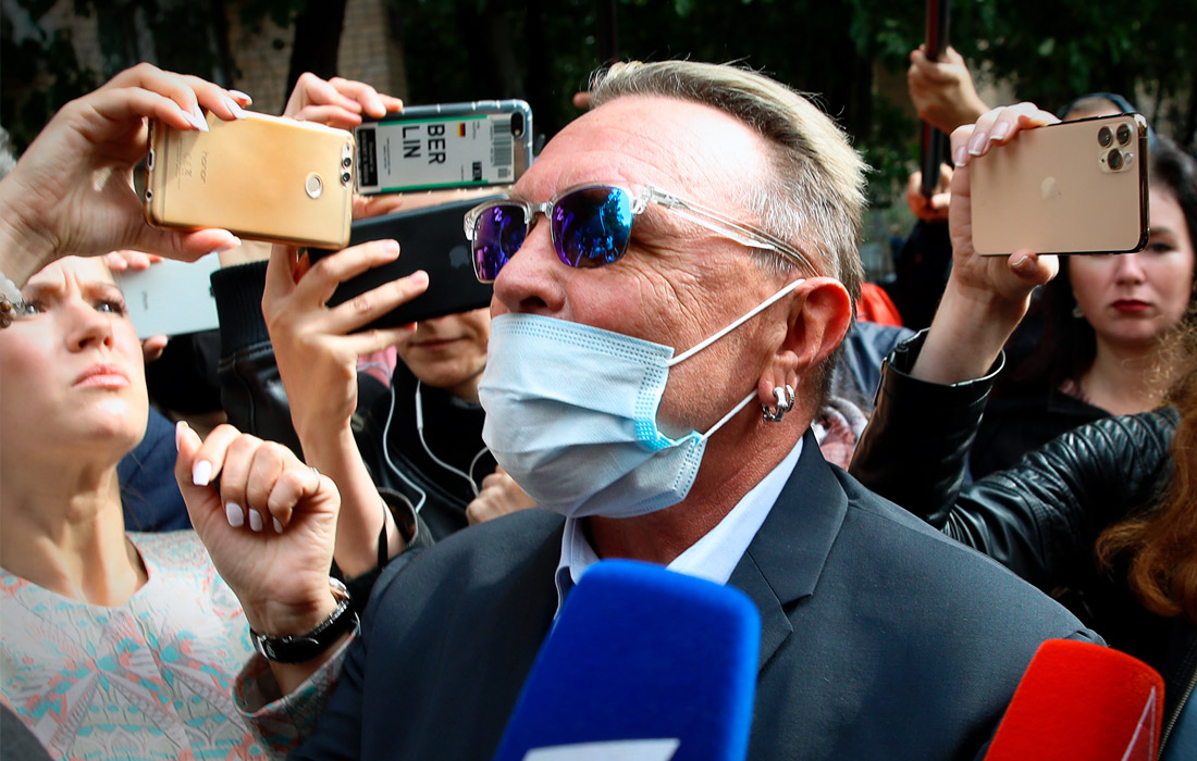 Музыкант Гарик Сукачев приехал поддержать Ефремова на оглашение приговора