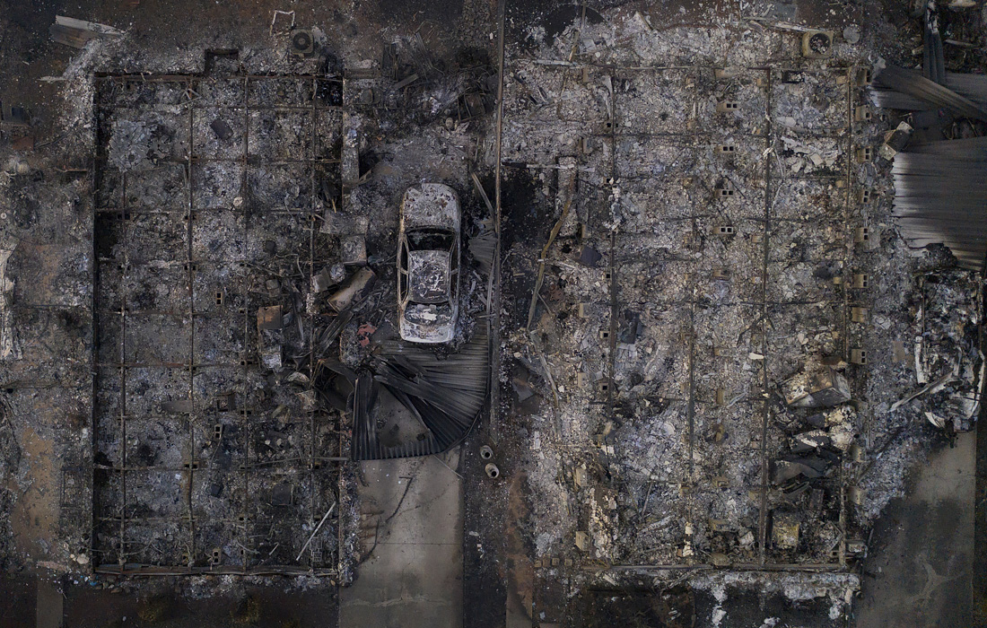 Американский Феникс существенно пострадал из-за пожаров - сотни домов были уничтожены. Всего в штате Орегон сгорело более 300 000 акров земли.