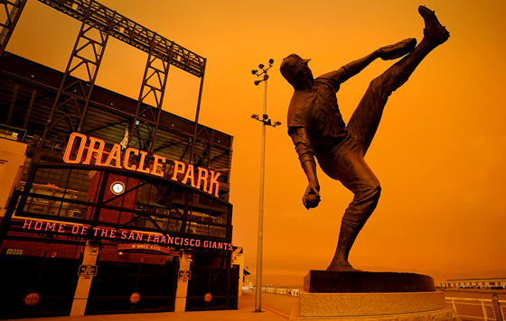 Оранжевое небо над Сан-Франциско