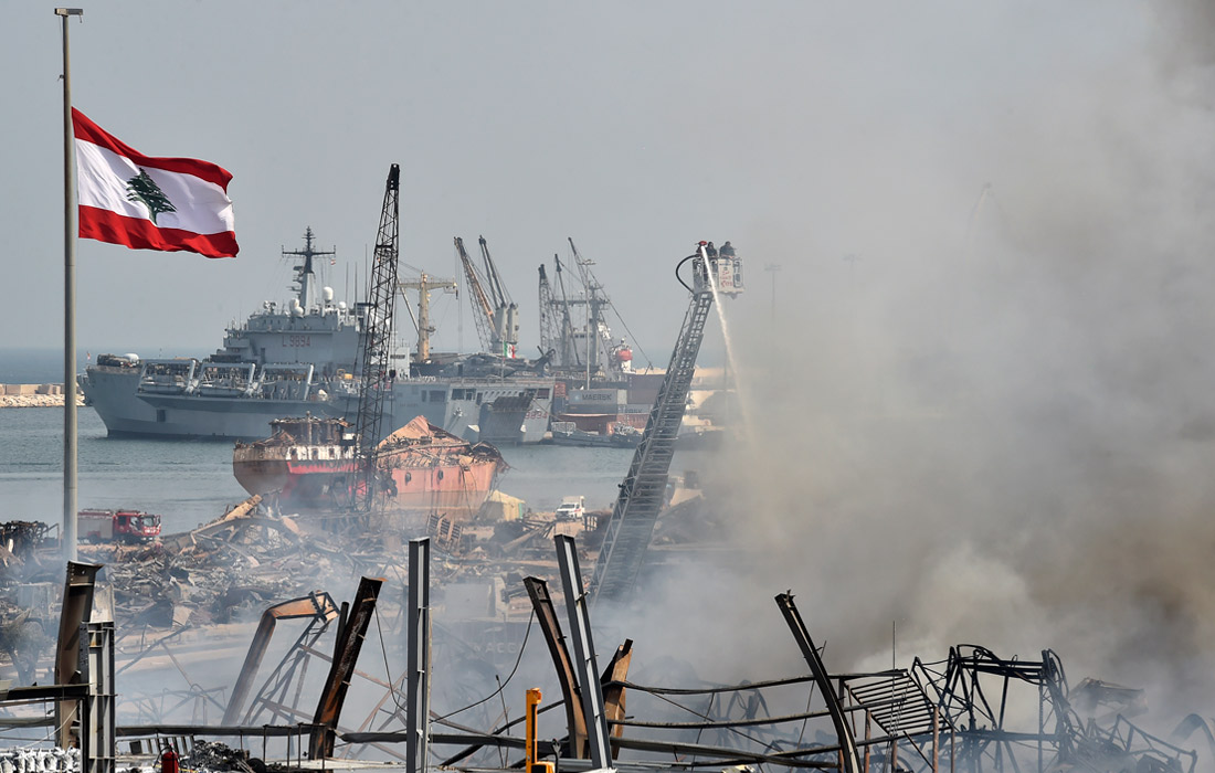 Пожарные локализовали очаг возгорания в порту Бейрута
