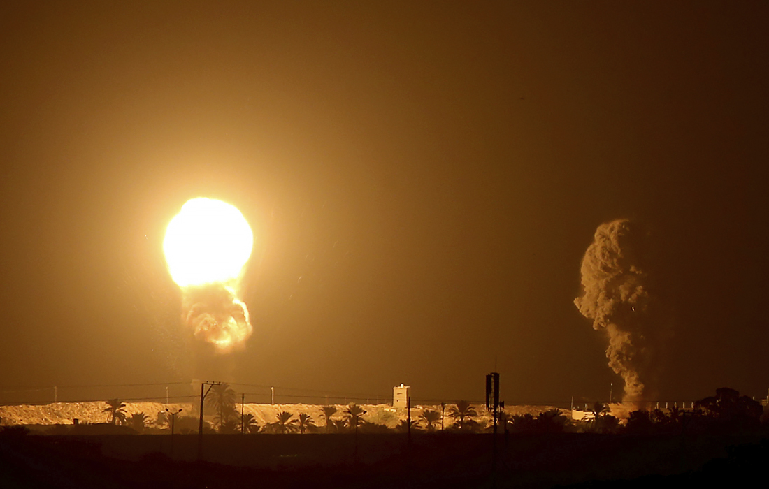 Самолеты израильских ВВС нанесли серию ударов по военным объектам движения ХАМАС в секторе Газа