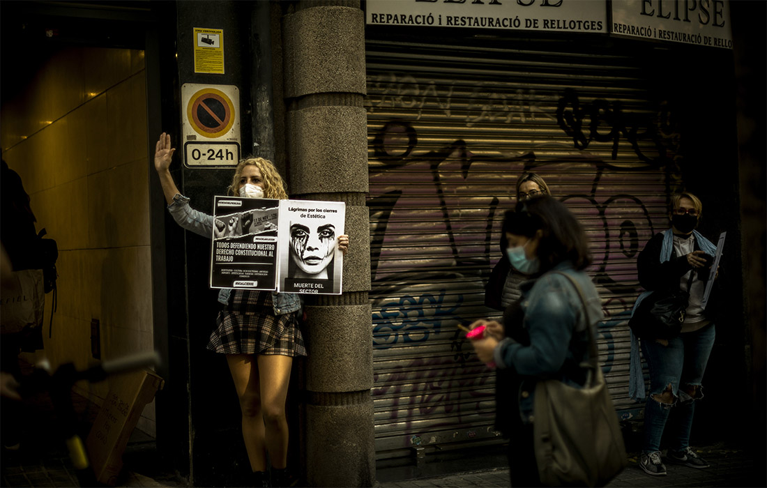 В Испании работники индустрии красоты протестуют против ковид-ограничений