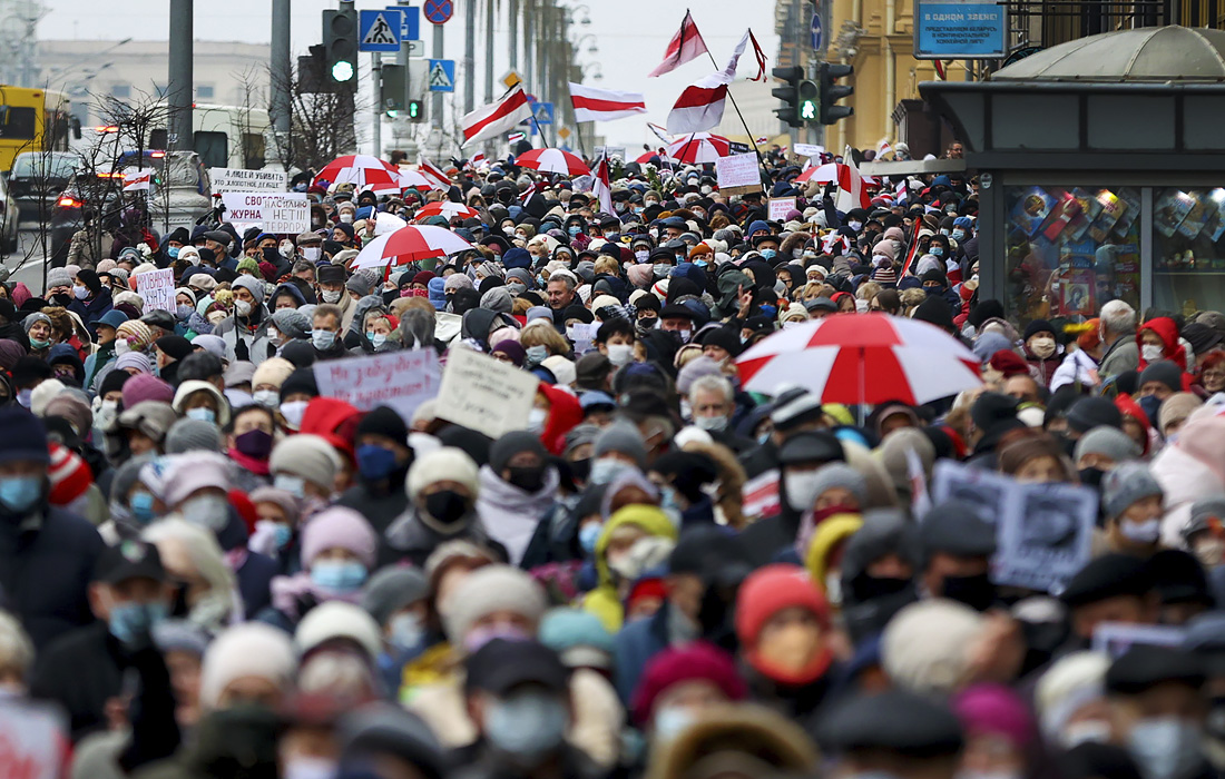  В Минске прошла акция протеста пенсионеров "Марш скорби"