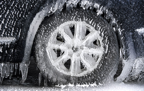 Последствия ледяного дождя во Владивостоке