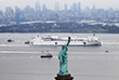 30 марта. В Нью-Йоркской гавани разместился плавучий госпиталь ВМС США, который насчитывает 1000 больничных коек и 12 операционных.