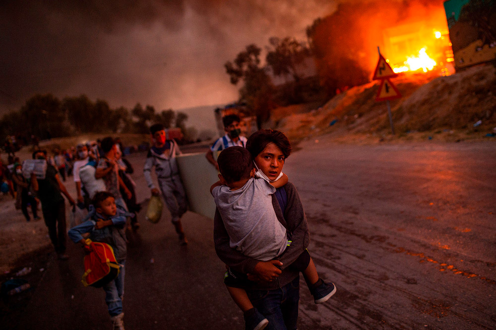 1-е место. Ангелос Цорцинис, Греция.
Фотография, которая отражает жизнь мигрантов, получила главный приз на конкурсе от ЮНИСЕФ.