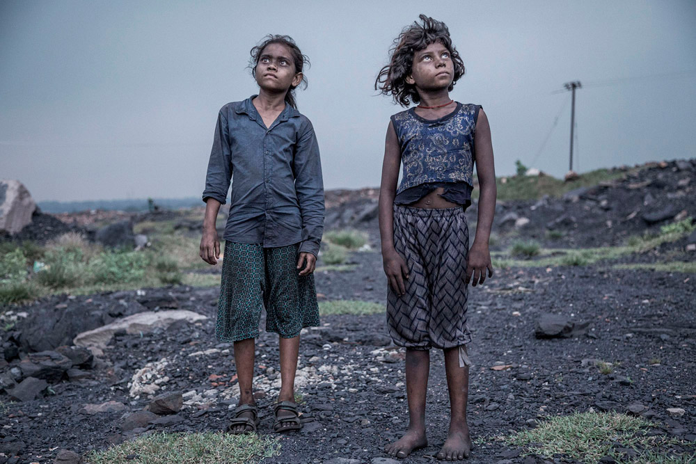 2-е место. Супратим Бхаттачарджи, Индия. 
Работа фотографа затрагивает тему использования детского труда в Индии.