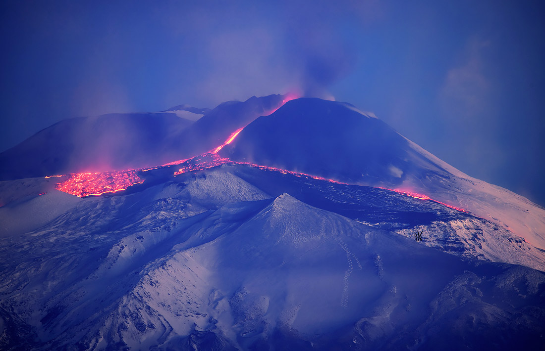 Активность вулкана Этна на Сицилии