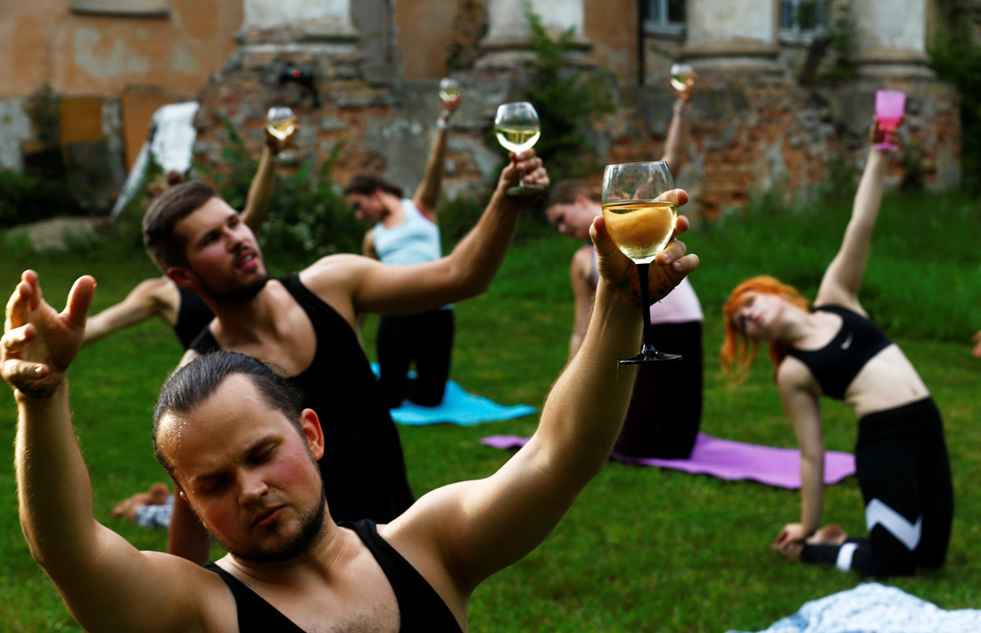 Винная йога в Риге, Латвия