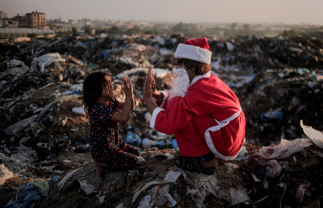 Дети играют в лагере беженцев Хан-Юнис на юге сектора Газа