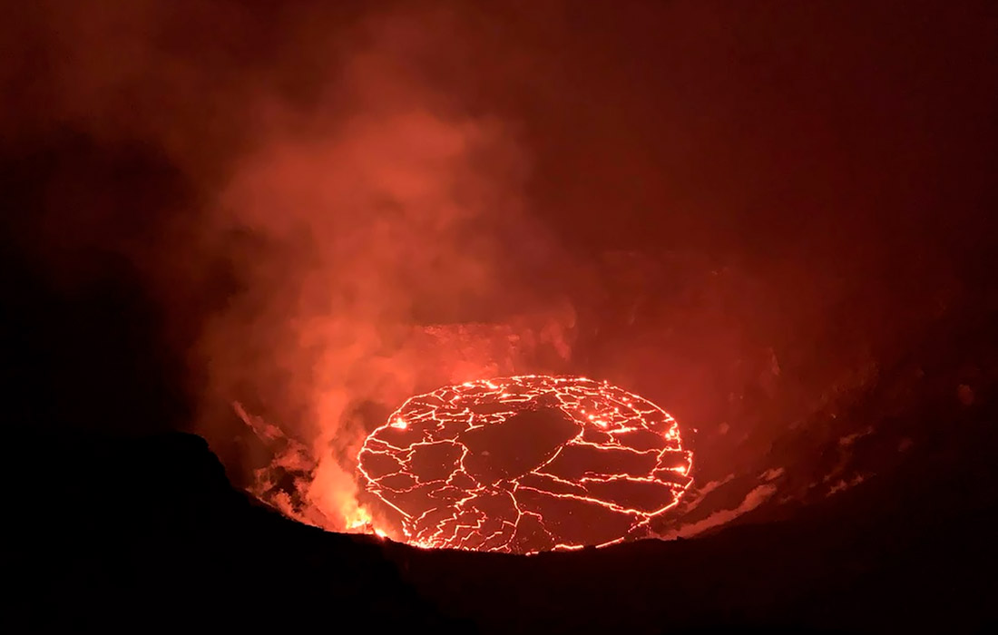 На Гавайях продолжается извержение вулкана Килауэа