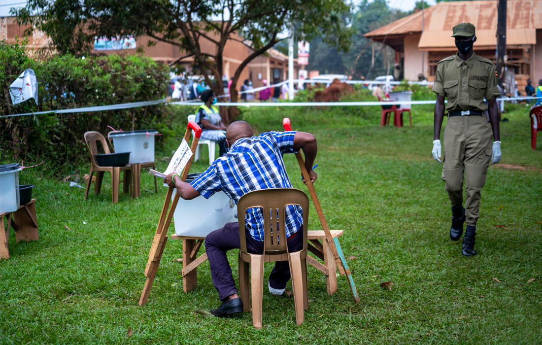 В Уганде начались президентские и парламентские выборы
