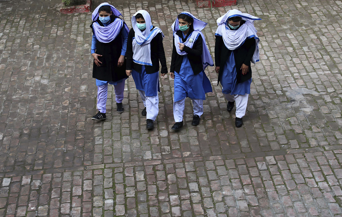 В Пакистане вновь открываются учебные заведения из-за снижения числа случаев COVID-19