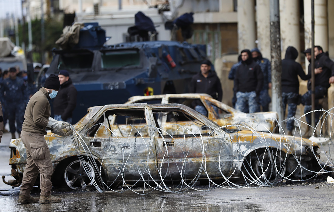 В ливанском городе Триполи во время акции против карантинных ограничений пострадали более 200 человек

