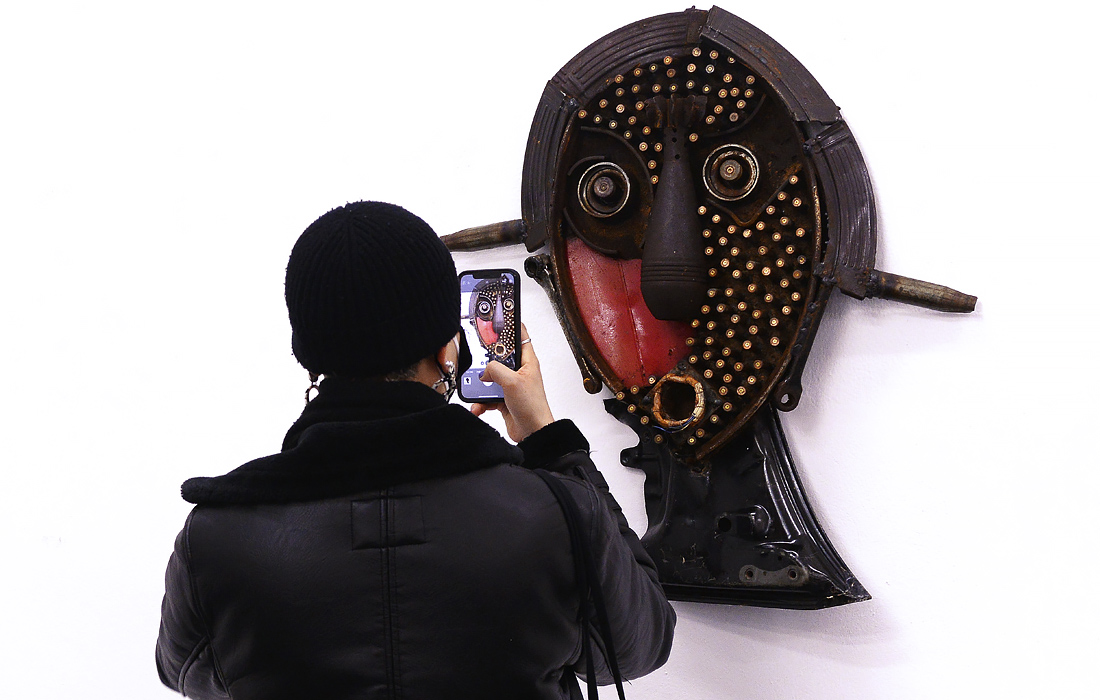 В миланской галерее Джованни Бонелли прошло открытие выставки итальянского художника Массимо Кауманна