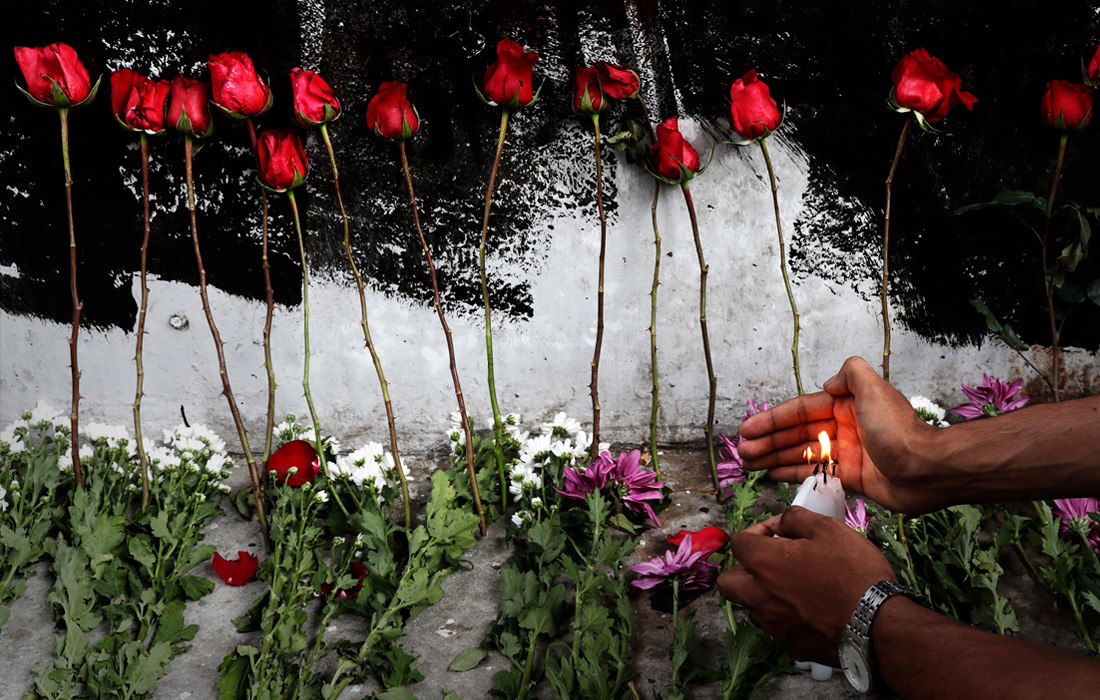 В Янгоне прошла акция в память о 20-летней Мья Тхве Тхве Хайинг, скончавшейся во время разгона полицией протестующих в Мьянме