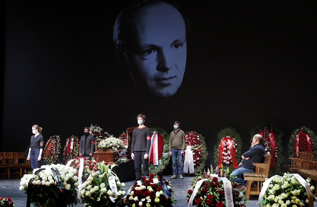 Прощание с актером Андреем Мягковым в Москве