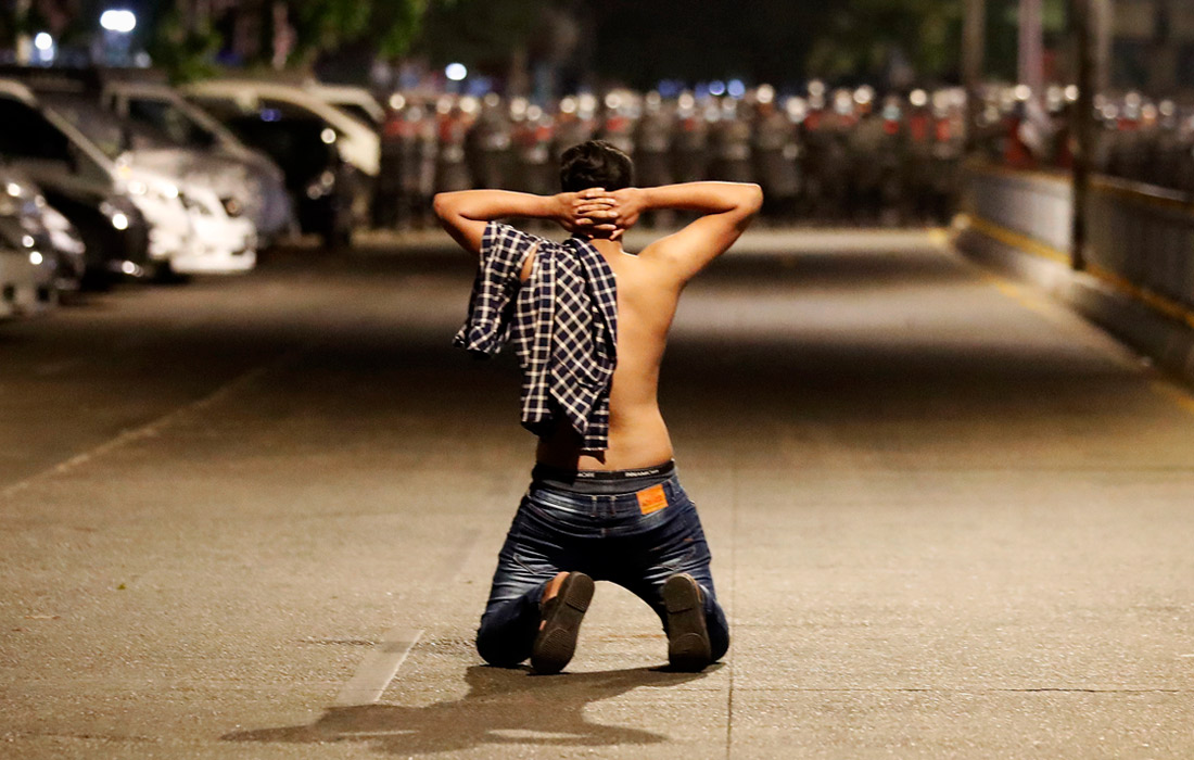 В Янгоне продолжаются протесты против военного переворота