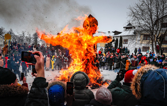 Празднование Масленицы в России