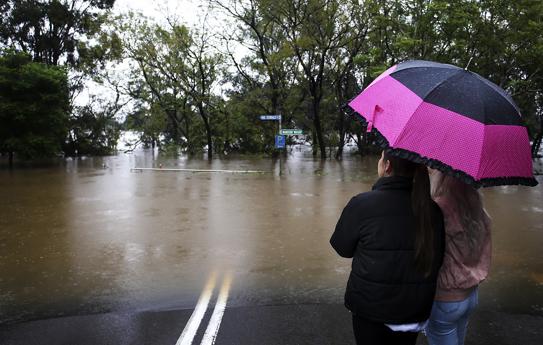 В некоторых частях Западного Сиднея действуют предупреждения об эвакуации из-за паводка