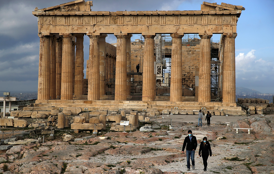 В Афинах Акрополь открылся для посетителей после четырехмесячного перерыва