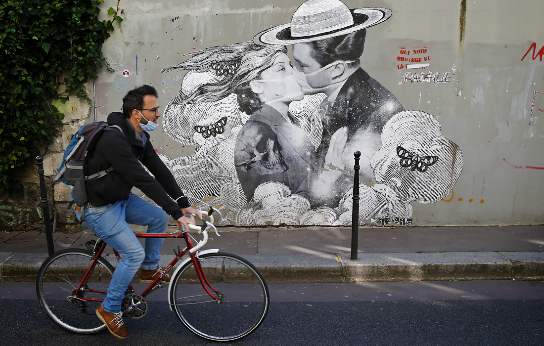 Ситуация с COVID-19 в Париже ухудшается, больницы сильно загружены, несмотря на карантин в регионе Иль-де-Франс