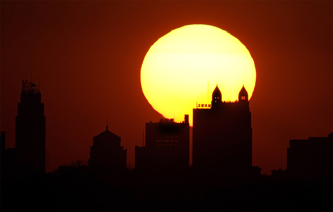 По сообщениям информагентств, в Миссури замечен красивый закат