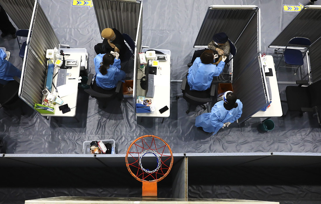 1 апреля. Вакцинация людей старше 75 лет препаратом Pfizer-BioNTech началась в Южной Корее.