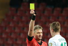 УЕФА отстранил российского судью Лапочкина на 90 дней