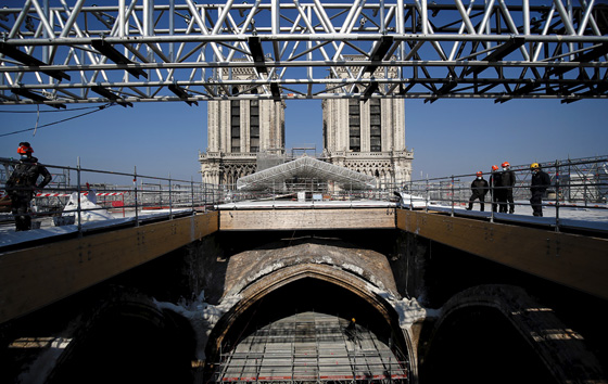 Вторая годовщина пожара в соборе Парижской Богоматери