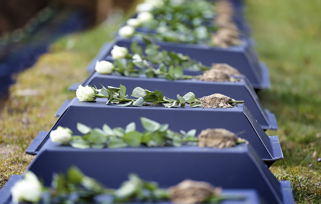 На военном кладбище в немецком Литцене прошла церемония захоронения останков 120 немецких солдат, погибших незадолго до окончания Второй мировой войны