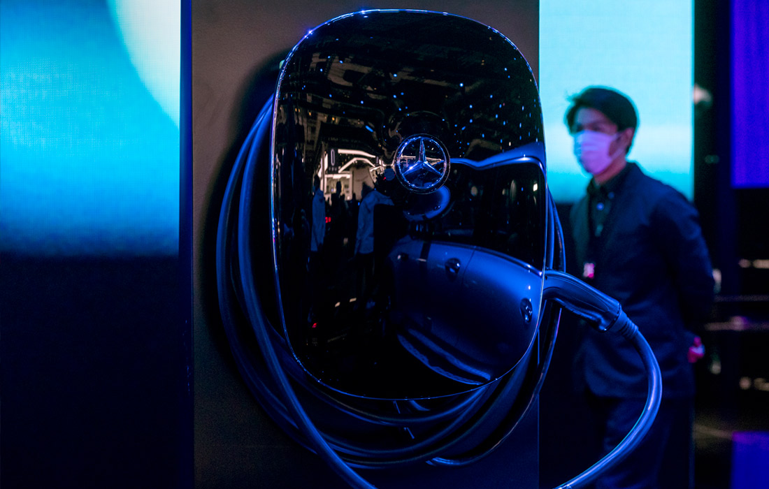 Электрическая зарядная станция Mercedes