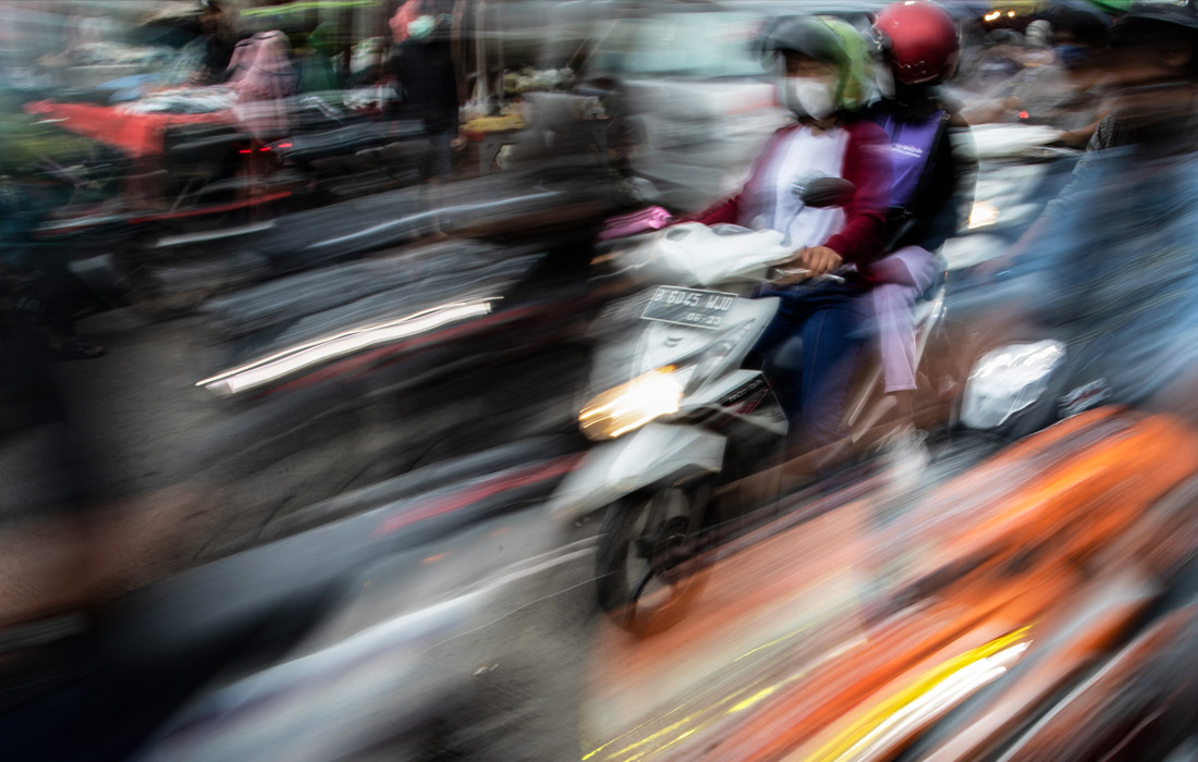 В Индонезии за сутки выявили более 5000 случаев заражения COVID-19