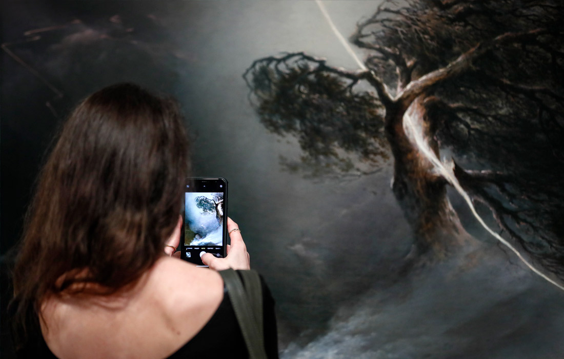 В Третьяковской галерее открывается выставка "Мечты о Свободе. Романтизм в России и Германии". В экспозицию вошло больше 300 работ крупнейших художников первой четверти XIX века.