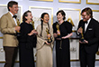 Команда фильма "Земля кочевников", который завоевал "Оскар" в номинации "Лучший фильм"