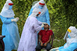 5 мая. Тестирование на коронавирус в пригороде в Коломбо, Шри-Ланка.