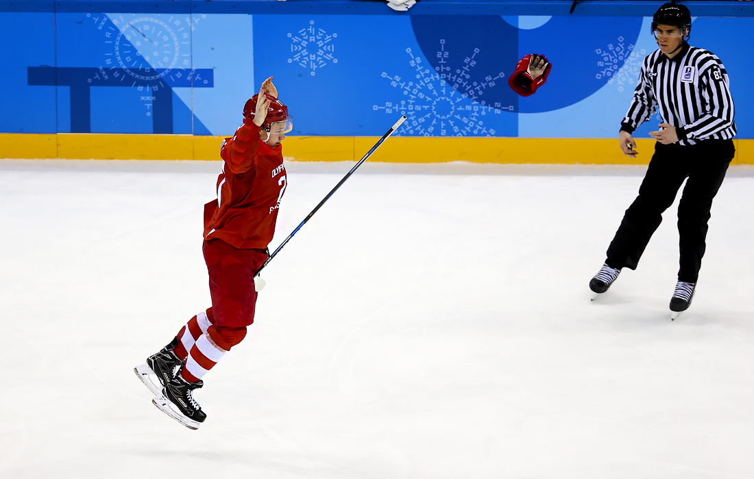 Кирилл Капризов. Олимпийский чемпион, бронзовый призер ЧМ. Автор золотого гола в финале ОИ в Пхенчхане в ворота сборной Германии в овертайме. Сейчас феерит в Национальной хоккейной лиге, где дебютировал в "Миннесоте" в нынешнем сезоне. Там он установил серию клубных рекордов по результативности среди дебютантов. Является главным претендентом на звание лучшего новичка НХЛ.