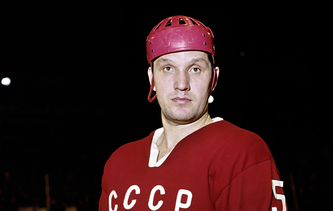 Александр Рагулин. Трехкратный олимпийский чемпион, 10-кратный чемпион мира. По общему числу наград на международных турнирах (ОИ, чемпионаты мира и Европы) считается самым титулованным отечественным хоккеистом - 22 медали.