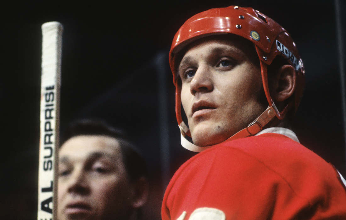 Владимир Петров. Двукратный олимпийский чемпион, девятикратный чемпион мира. С 1992 по 1994 год возглавлял Федерацию хоккея России.