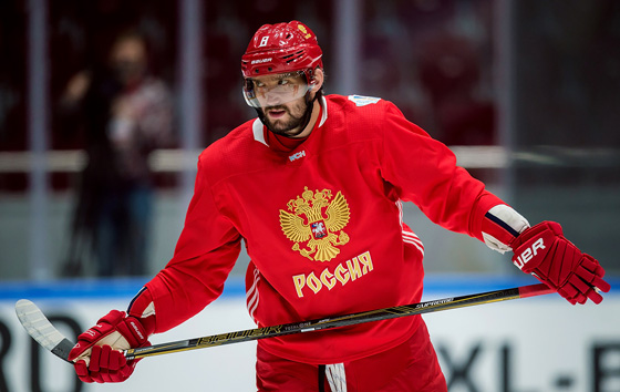 Прославленные хоккеисты сборных СССР и России