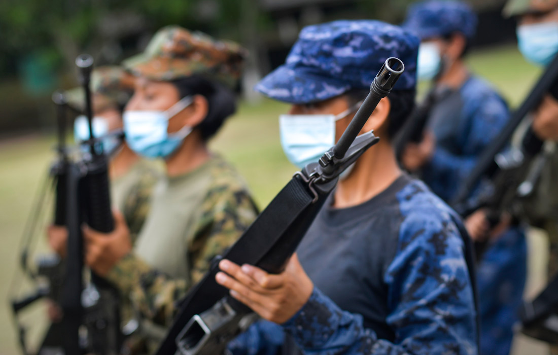 День Солдата отмечают в Сальвадоре. В настоящее время 194 женщины находятся в процессе вступления в ряды вооруженных сил.